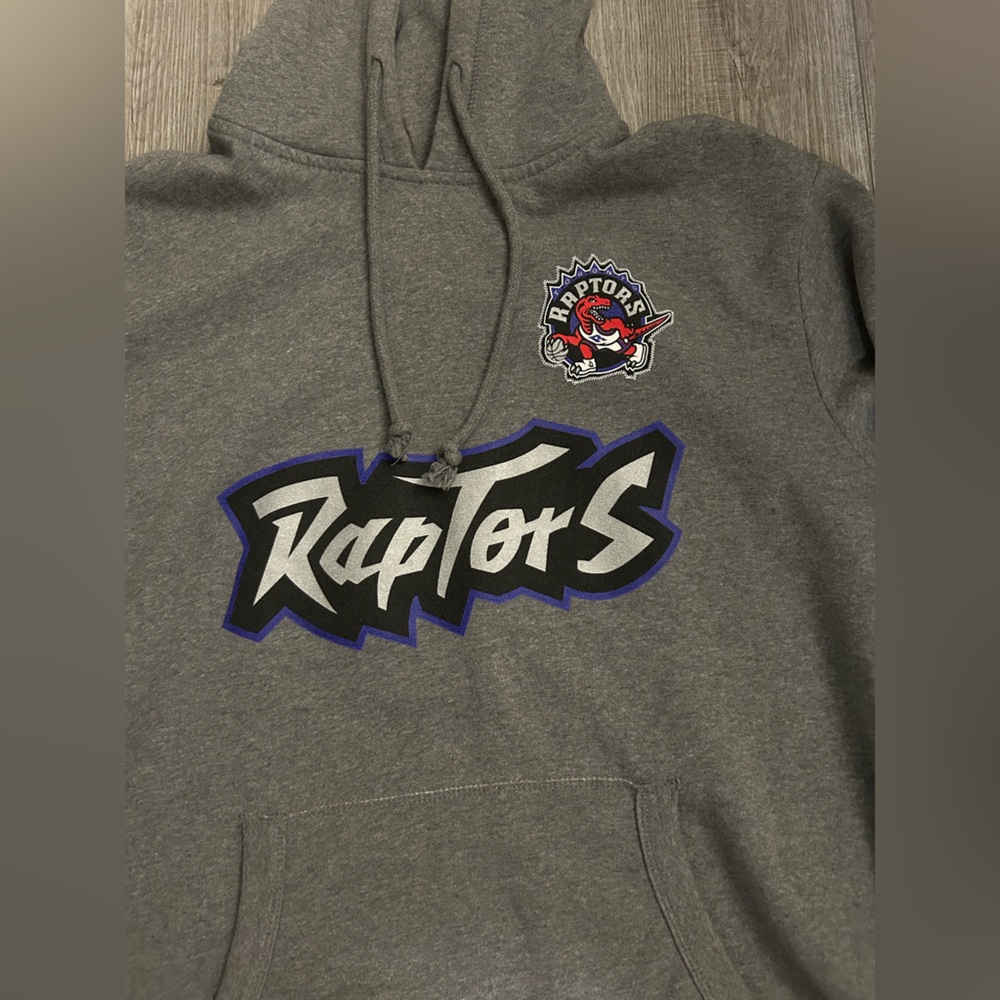 Mitchell & Ness Gray Raptors Hoodie - Picture 2 of 3